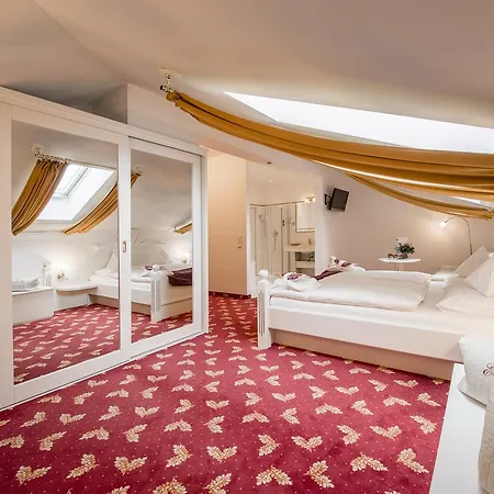 Eichingerbauer Otel 4*